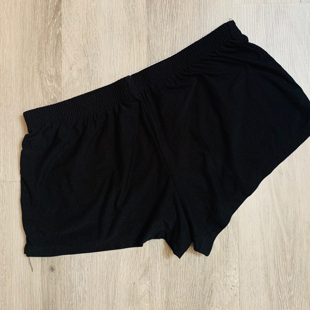 Lightweight, soft, tumbling short.